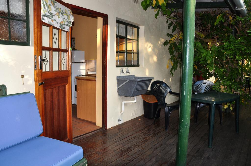 Kierie Kwaak Self Catering Stellenbosch Exterior foto